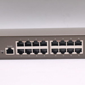 Tenda TEG3328F 24port gigabit <span class=keywords><strong>L2</strong></span> yönetilen anahtar 802.1Q 4K <span class=keywords><strong>VLAN</strong></span> 24*10/100/1000 Base-T ethernet portları 4*1000 base-x SFP bağlantı noktaları