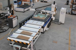 3D 4AXIS ATC CNCルーターマシンCNCネスティングマシンCNCルーターマシン自動ローディングおよびアンロードシステム付きM-shine - Product Image 2