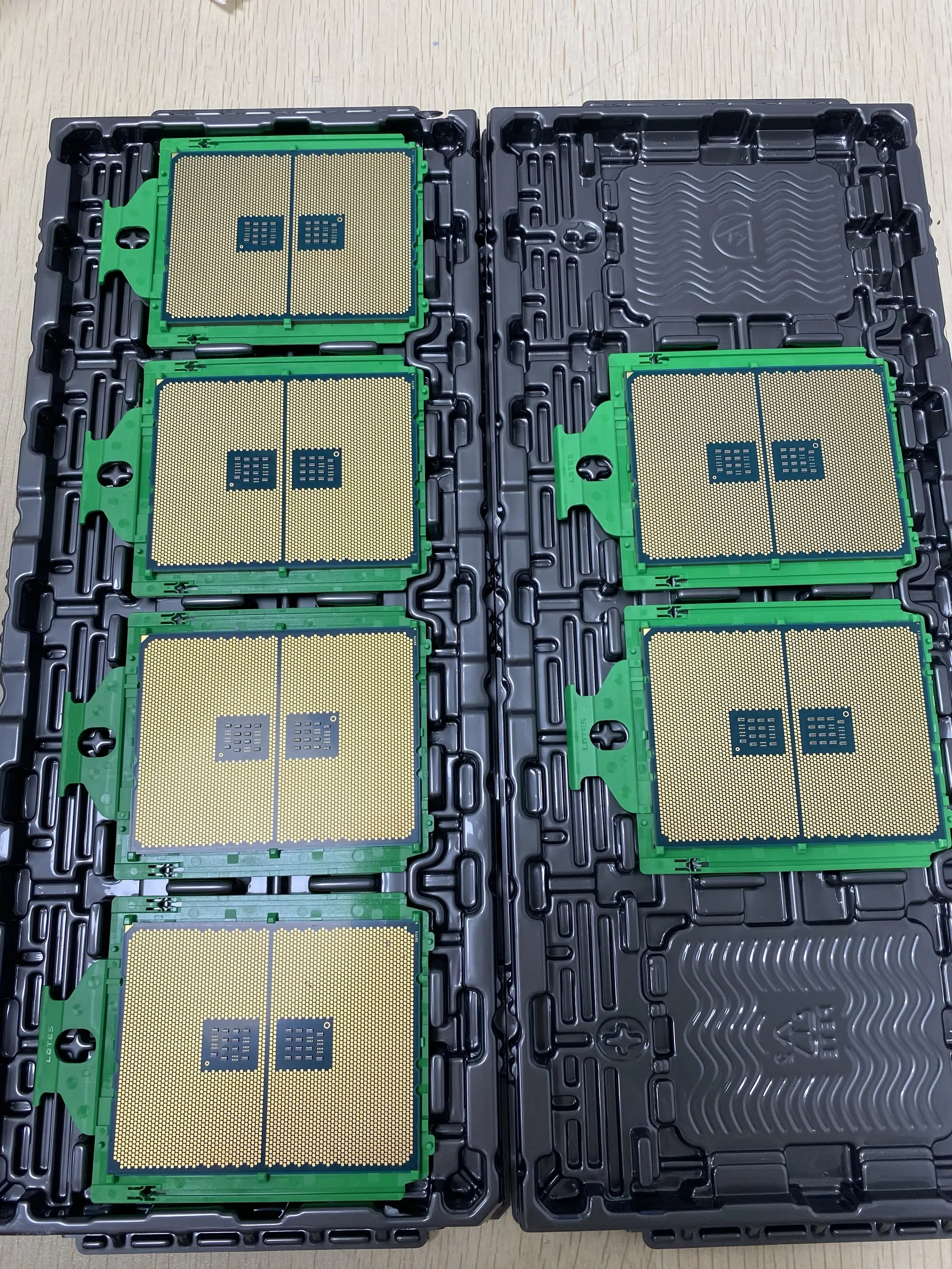 Großhandel für AMD EPYC 7 B12 7 D12 CPU Workstation Server Prozessor CPU