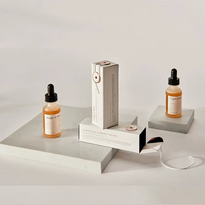 Özel baskılı Logo karton kadın parfüm örnek hediye kutusu ambalaj lüks parfüm yağ şişesi ambalaj kağıt kutu halat ile