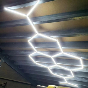 Buon prodotto a nido d'ape griglia luce Led Garage per dettaglio officina luci Garage luce esagonale - Product Image 4