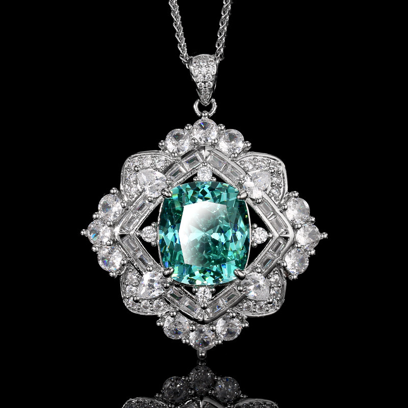 Pendentif Para vert avec chaîne