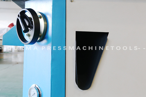 Máquina de muescas de esquina de cortador de ángulo ajustable de operación Simple automática del proveedor chino para chapa - Product Image 6