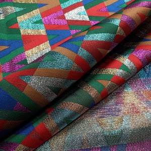 Campione gratuito fornitura di fabbrica in metallo poliestere motivo geometrico tessuto Shinny Jacquard broccato tessuto per vestito JSF2270