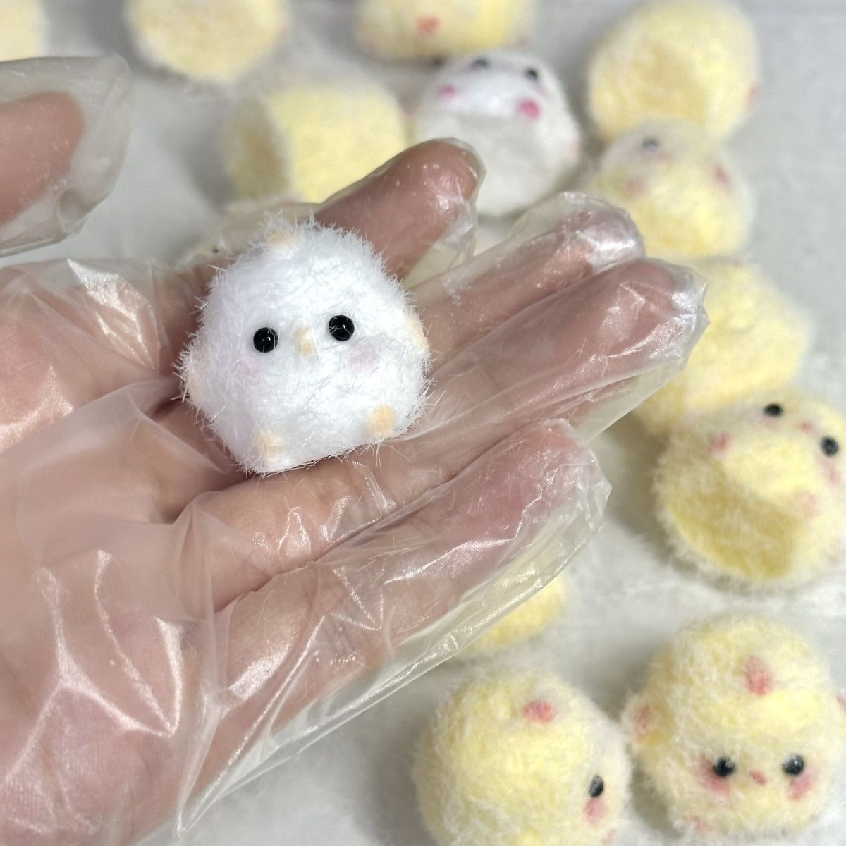Peluche pollito juguete para apretar-bolsa de pvc blanco