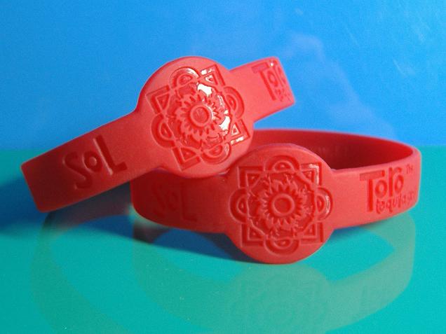 โลโก้สลักลาย