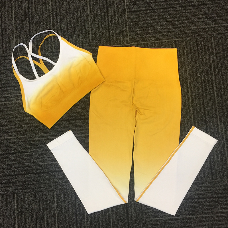 Jaune
