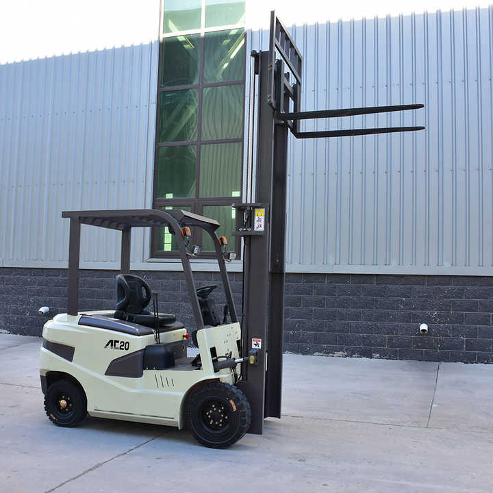Advanced Smart Technology Forklift with Multi Industry Adaptability and High Capacity Battery for Extended Runtime