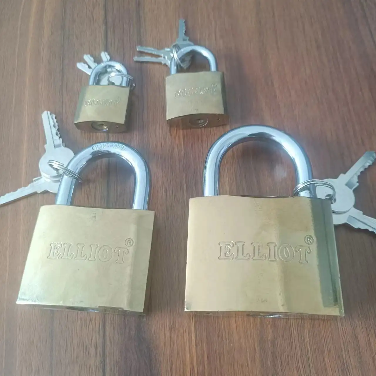 Oem Wholesale Locking Hardened Shackle Solid Brass Lock Padlock Waterproof Polishing Iron Gold Padlock