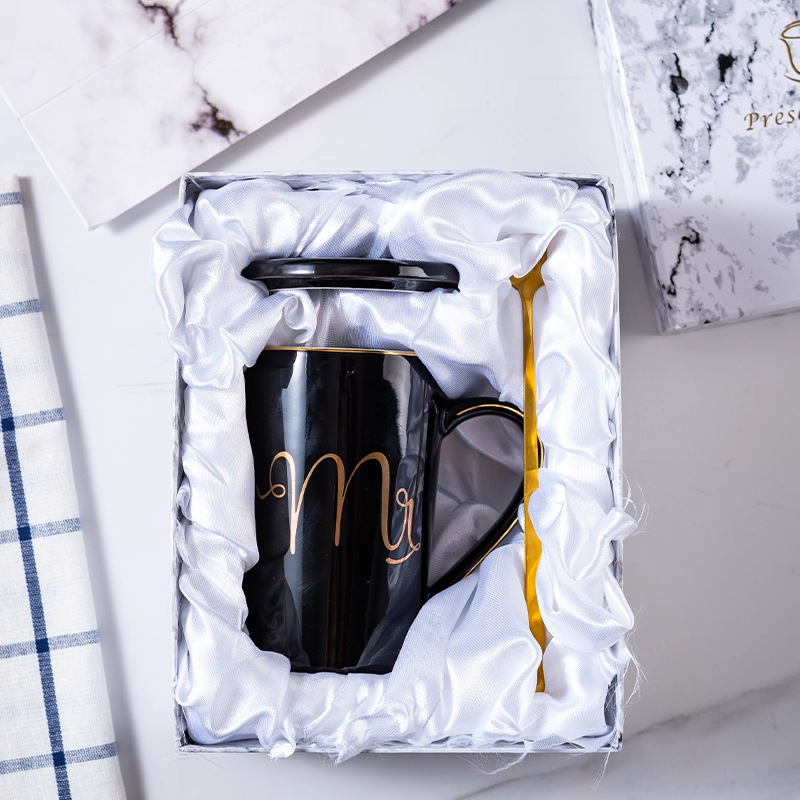Couvercle de cuillère noir obsidienne orné d'or - coffret cadeau