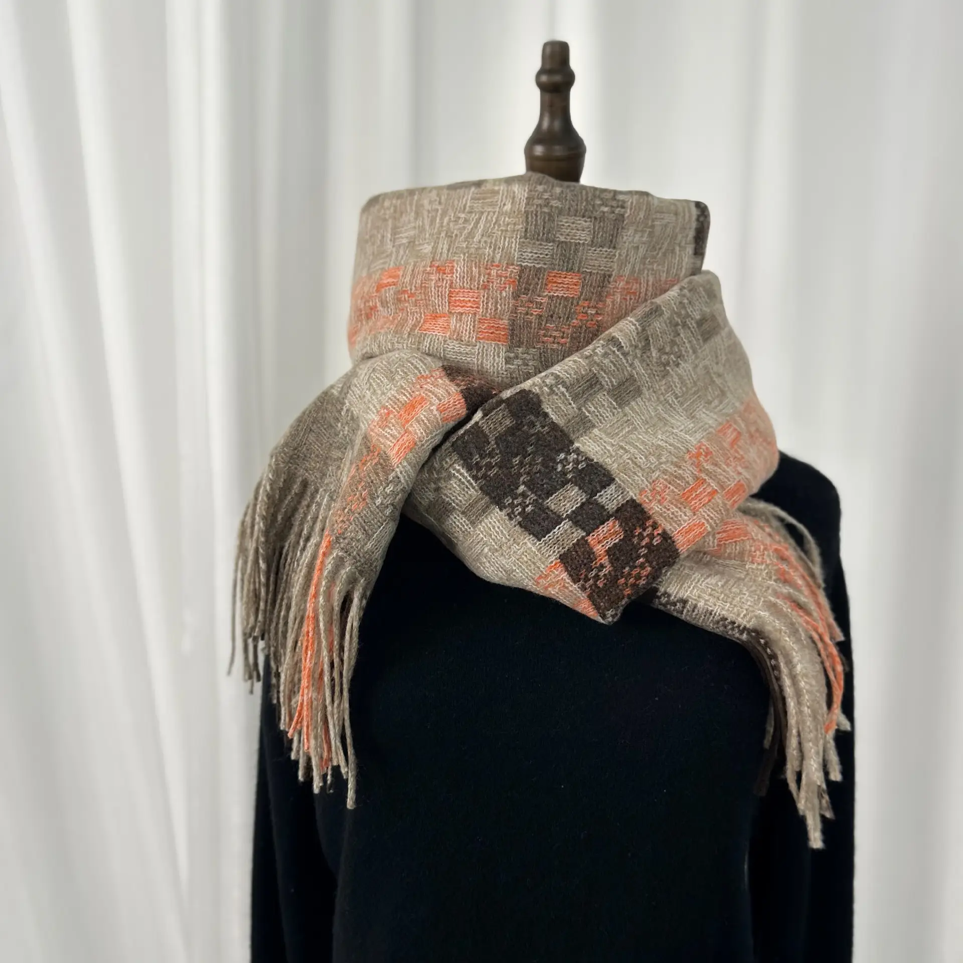 2023 New Thick Thread Plaid Schal für Frauen Herbst und Winter Vielseitige Imitation Kaschmir Paar Hals Kaschmir Schal Frauen