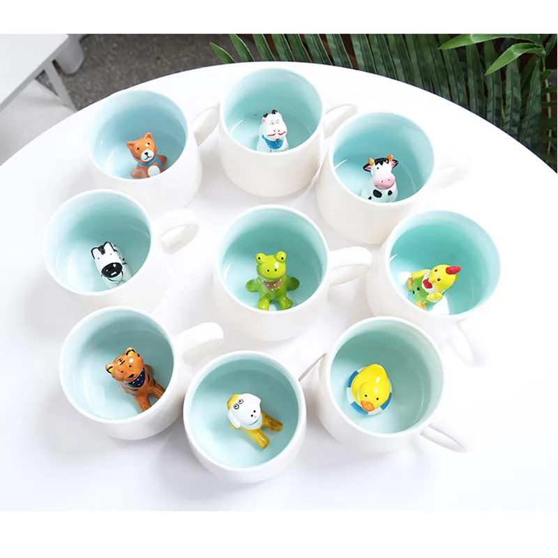 Tazza da caffè 3D figurina di animali carini all'interno della tazza tazza tazza da tè in ceramica per cartoni animati per tazze da ufficio per succhi di frutta Cappuccino al cioccolato al latte