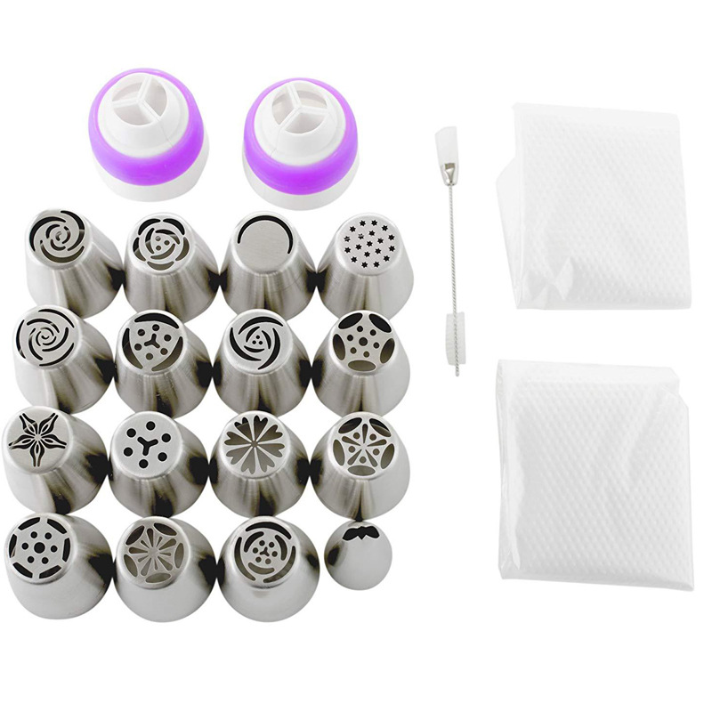 Ensemble de 39 pièces en acier inoxydable argenté avec bec verseur.