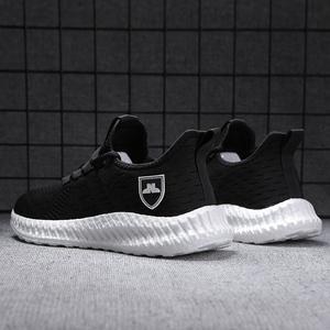 Giày Thể Thao Chạy Bộ Phong Cách Đi Bộ Lưới Thoáng Khí Thoải Mái Vải Dệt Bay Mềm Mới Cho Nam Giới - Product Image 2