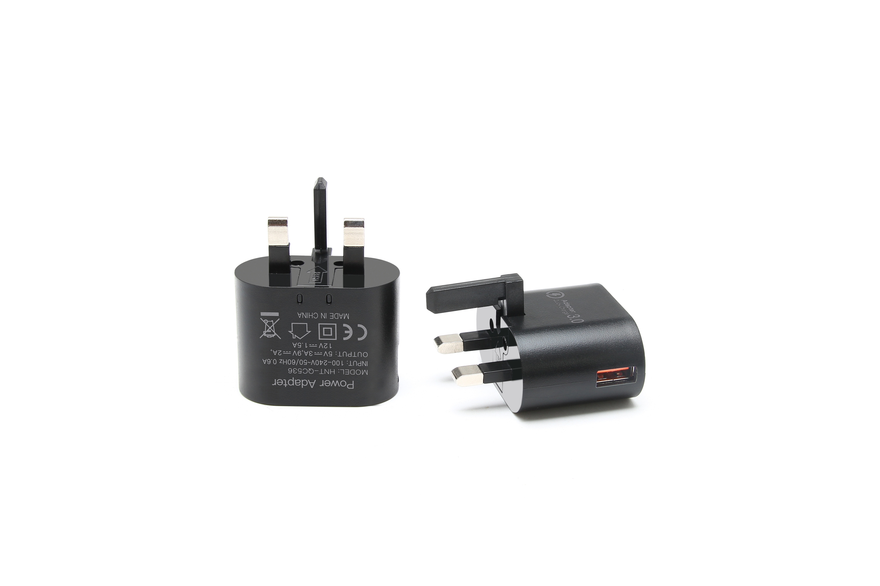 QC536 UK Adaptor Black