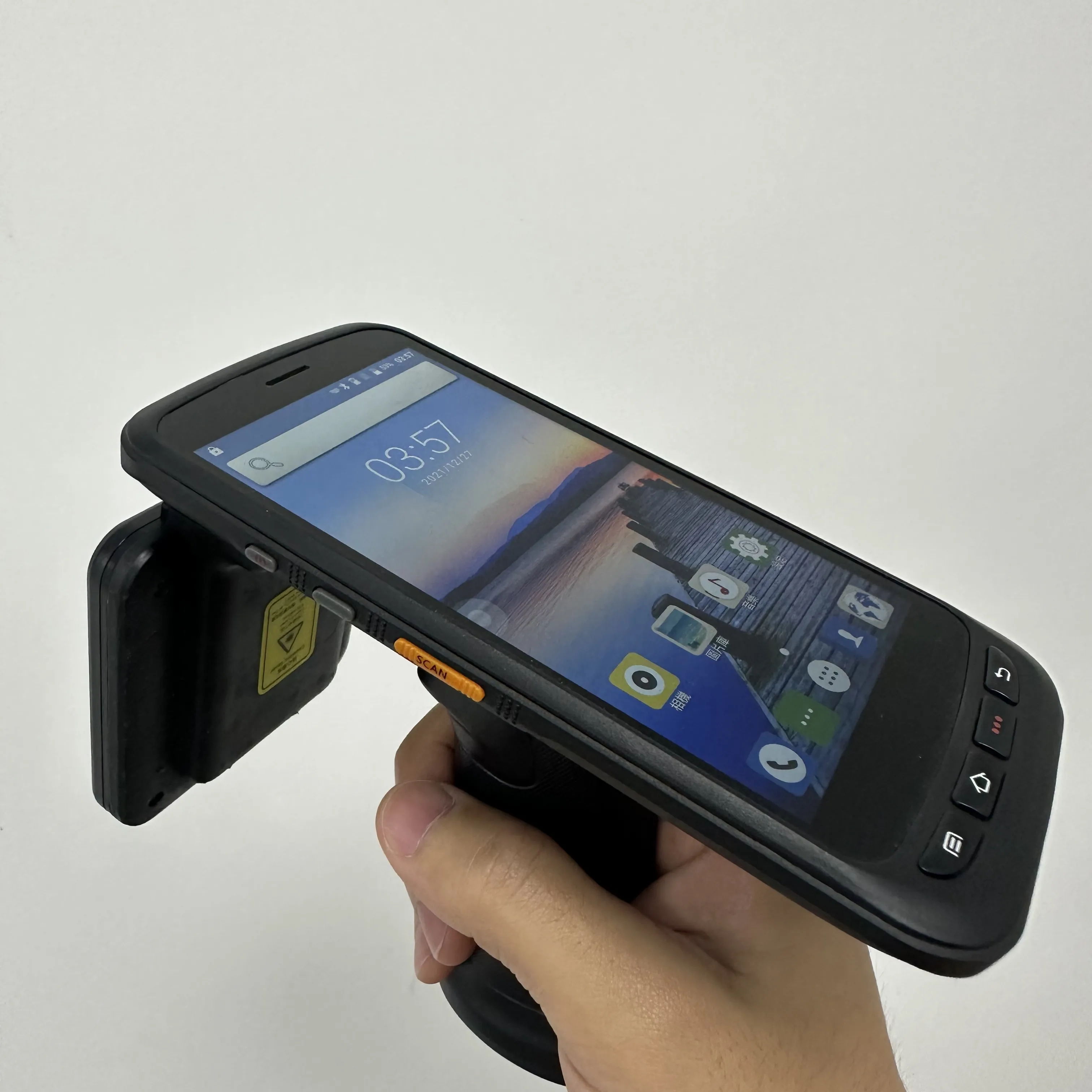 IP67 장거리 10-15 m Android11 RFID 리더 모바일 휴대용 터미널 NFC가있는 UHF 스캐너 리더
