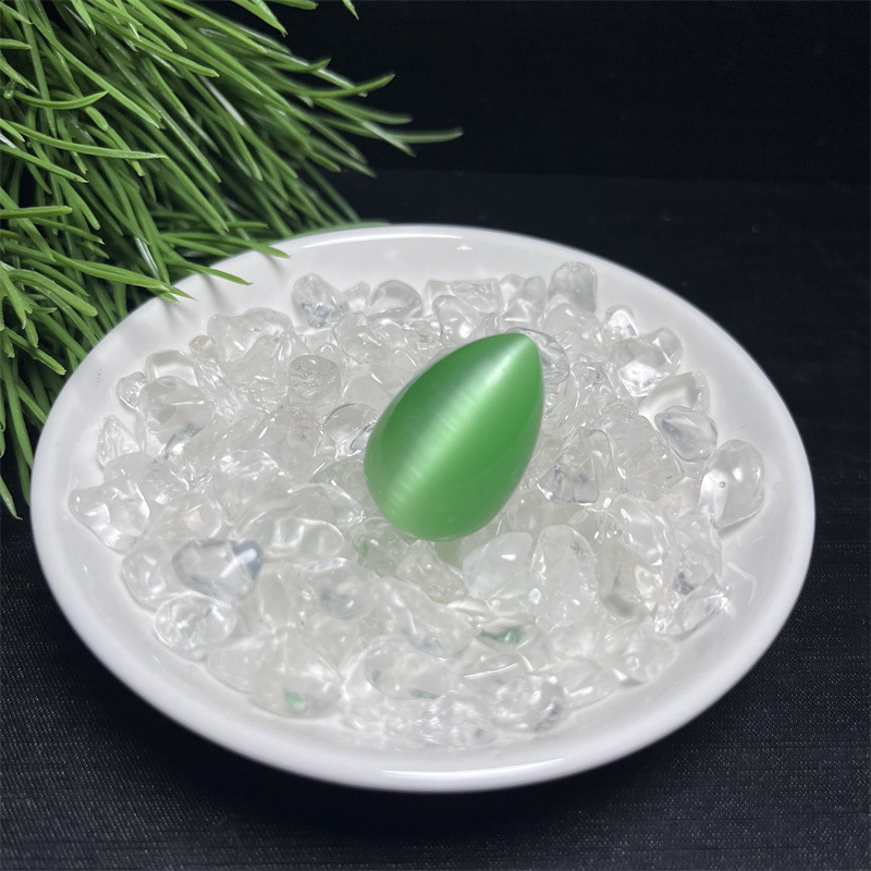 Grass green cat eye