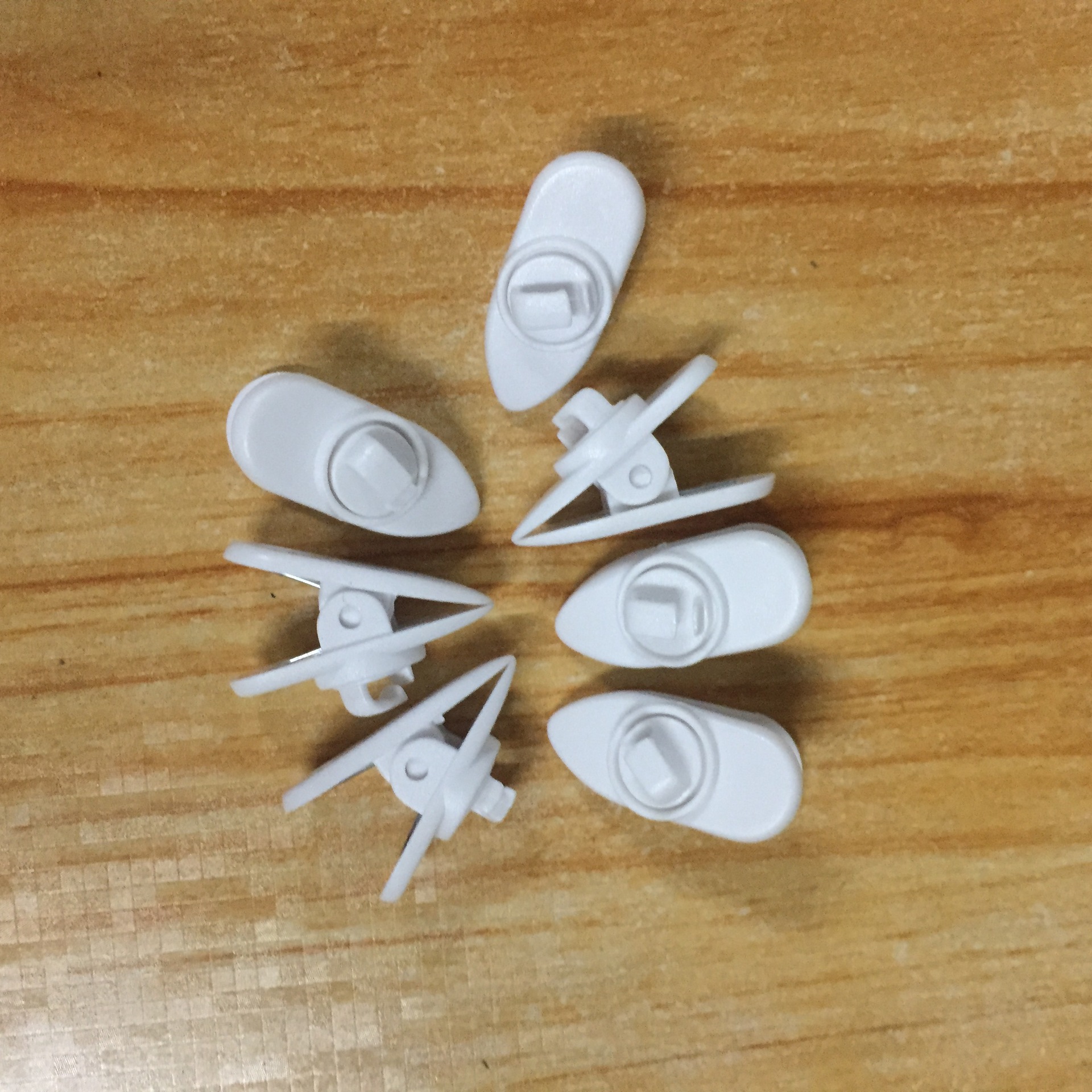 ประเภทหมุนสีขาว