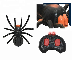 Robot elettrico a infrarossi radiocomandato peluche spaventoso ragno di halloween con luce a led robot insetto rc tricky prank scent toy