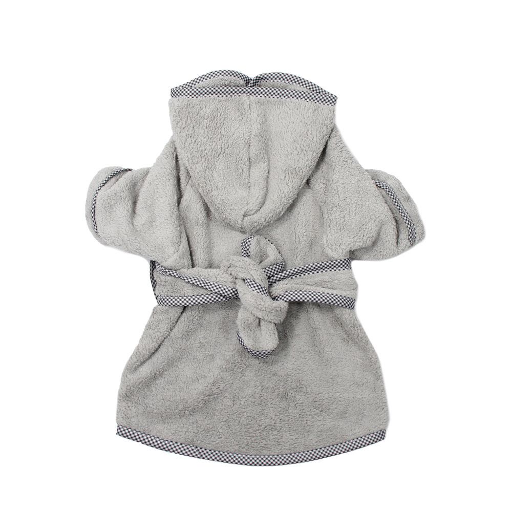 Gris foncé