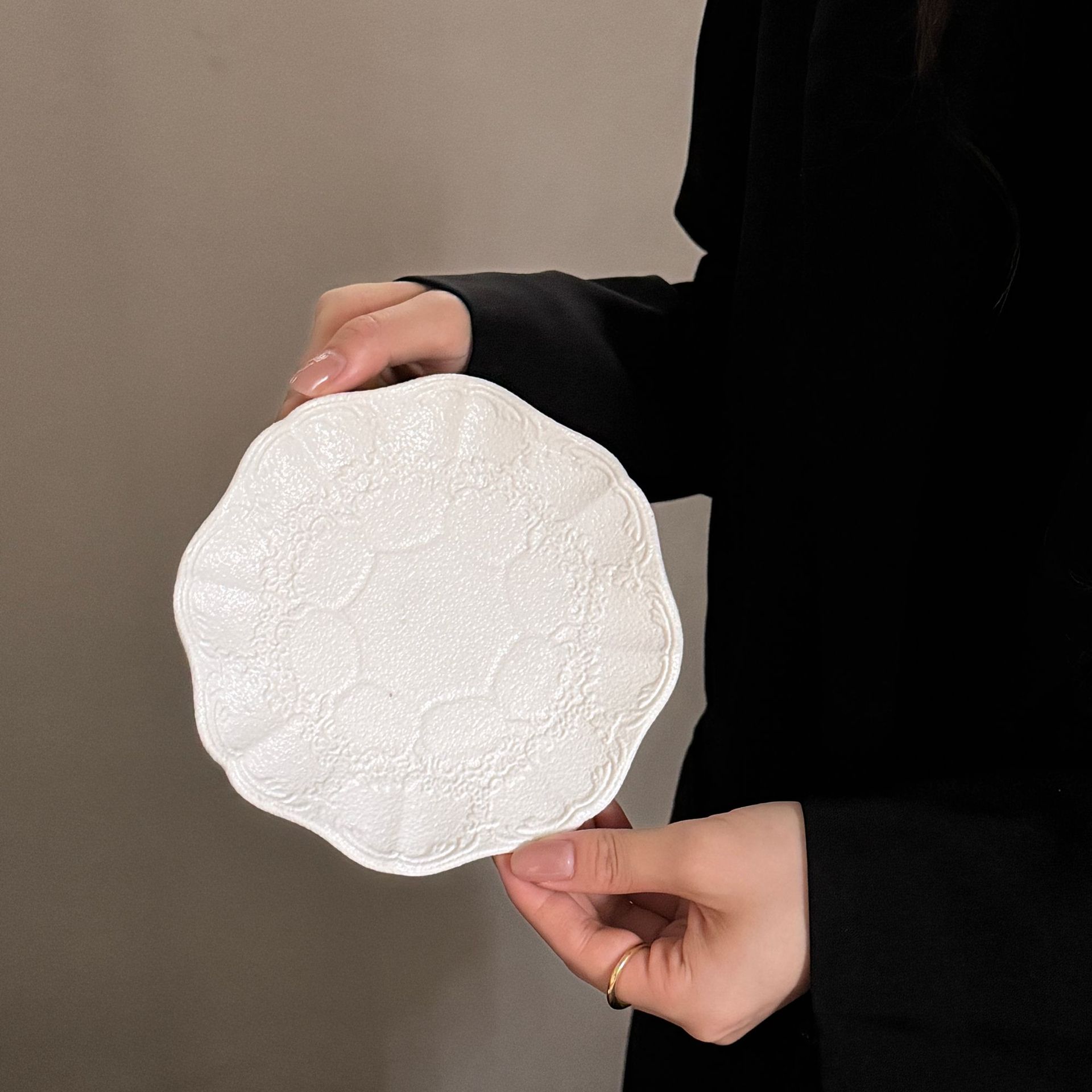 Matte white moonlight lace 6-inch 15.5*1.5