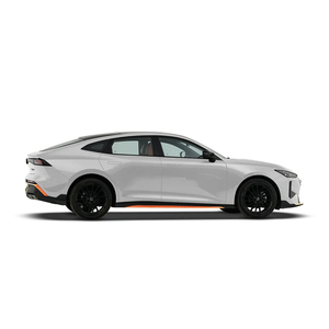 2024 Changan UNI-V yeni enerji araç kompakt spor otomatik şanzıman 5-koltuklu Sedan 1.5T motorlar sol direksiyon - Product Image 3