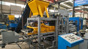 Macchina per la produzione di mattoni automatico Robot sistema di impilamento con 7.5kw per la linea di produzione di mattoni - Product Image 4