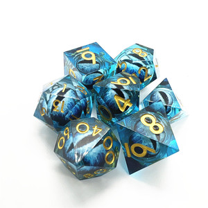 樹脂シャープエッジ透明ゲームダイス液体コアブルードラゴンアイダイスセット - Product Image 6