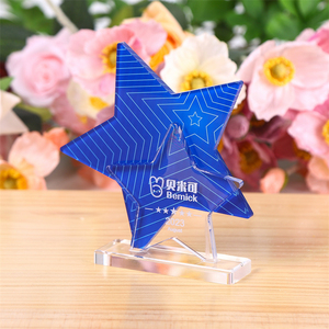 Fabrika katı yıldız şekli kurumsal ödüller ödülü plak özel baskı 3D Pentagram iş hediye akrilik kupa - Product Image 1