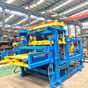 Macchina per lo stampaggio di mattoni di cemento con motore idraulico completamente automatico ad alta produttività multifunzione che fa la produzione di blocchi di cemento - Product Image 6