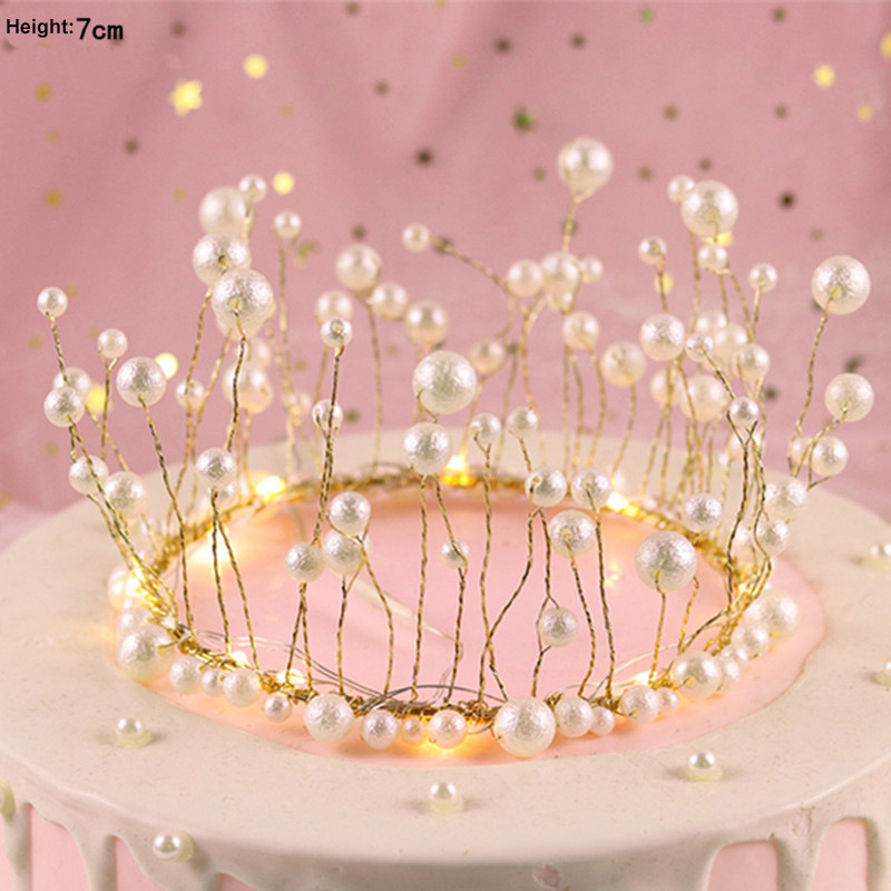 Light gold pearl crown