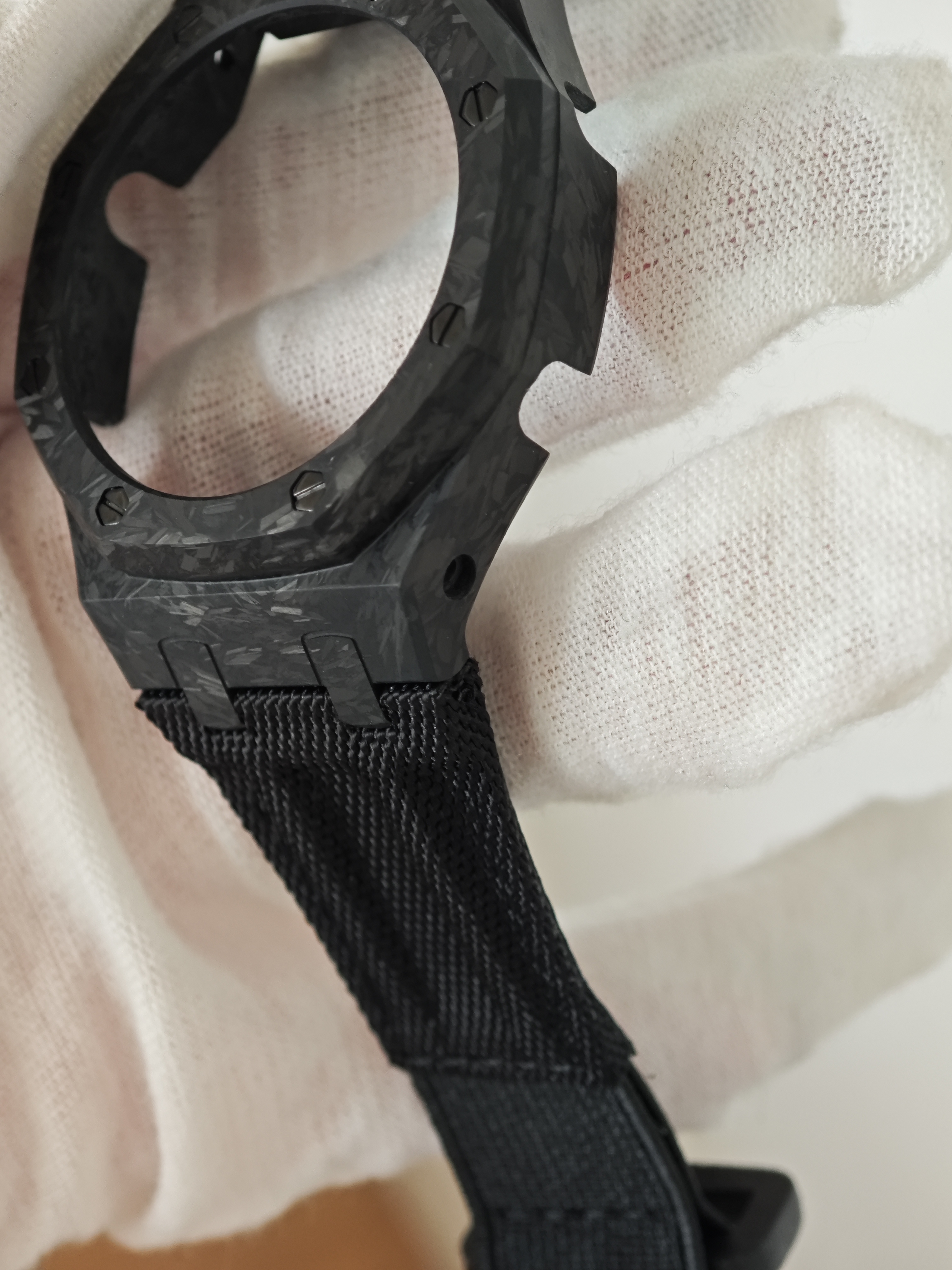 Boîtier en fibre de carbone + Bracelet noir