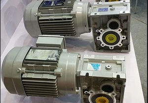 格新新设计高性能定制减速器，带高质量驱动电源连接三相感应电机 - Product Image 3