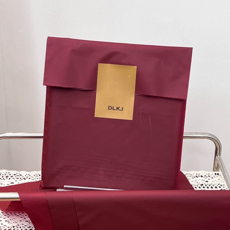rojo oscuro