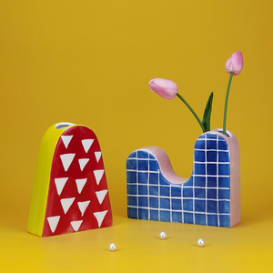 Hand-Painted Geometric <strong>Vase</strong> with <strong>Red</strong> and <strong>White</strong> Triangle Pattern for Balcony Flower Decoration - Product Image 6