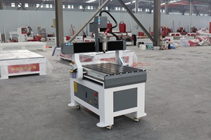 中国工厂供应6090数控小型迷你台式路由器数控路由器jc 6090路由器数控6090
