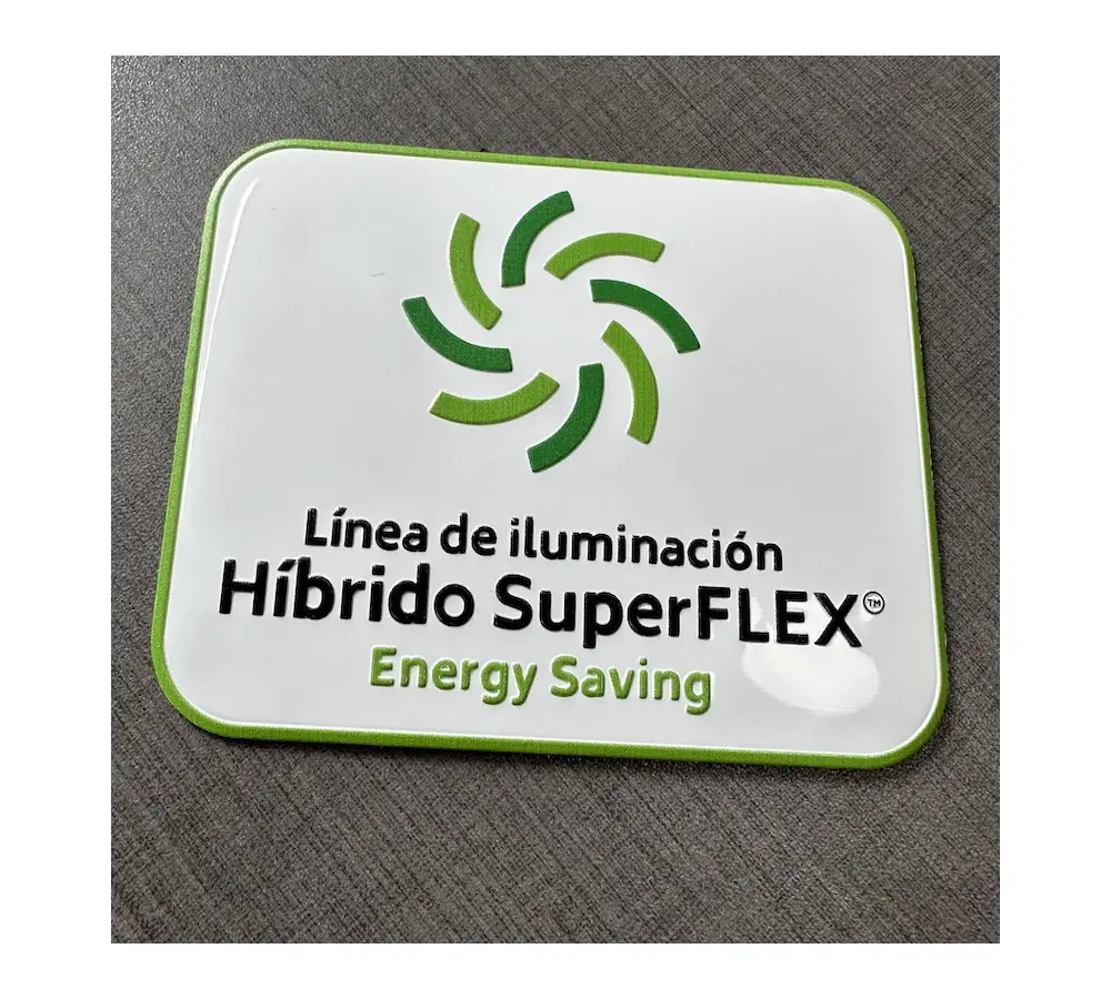 Personalizado impermeable de metal fundido a presión brillante personalizado duradero impresión mate en relieve de aluminio etiqueta de metal Placa de nombre