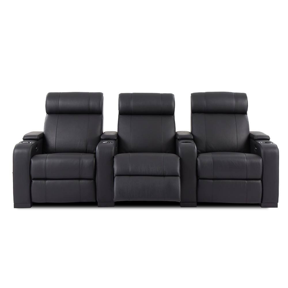 Agencement de trois places noires