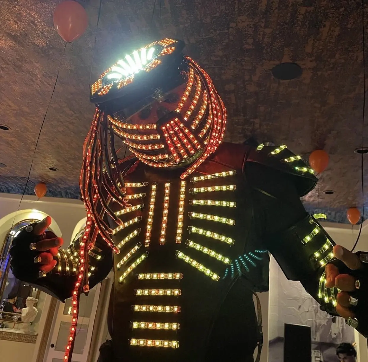 LED Roboter Kostüm bunte Stelze Roboter Anzug Party Glow Performance Kostüm mit Laser handschuhen