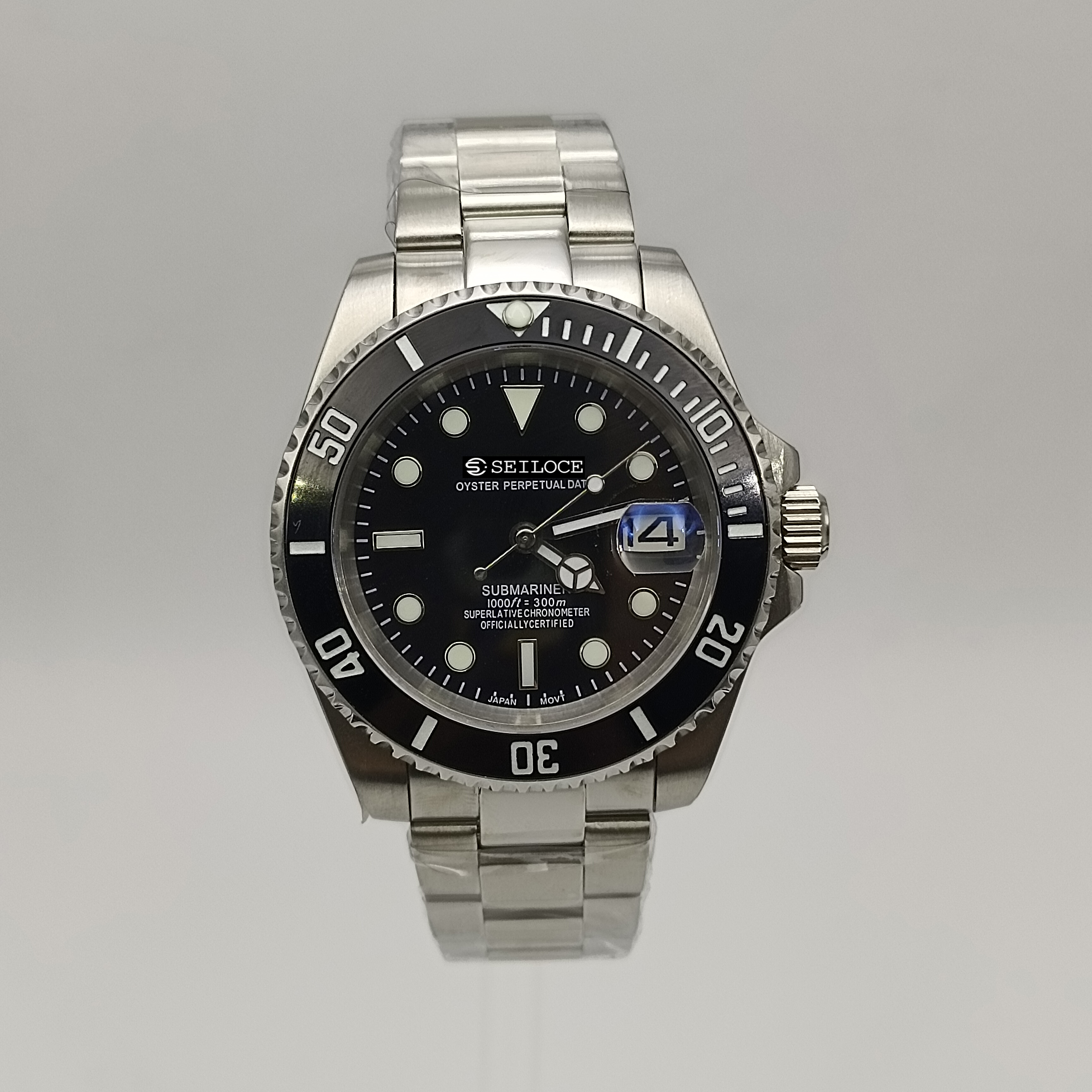 ตัวเรือนสีเงิน+หน้าปัดสีดำ