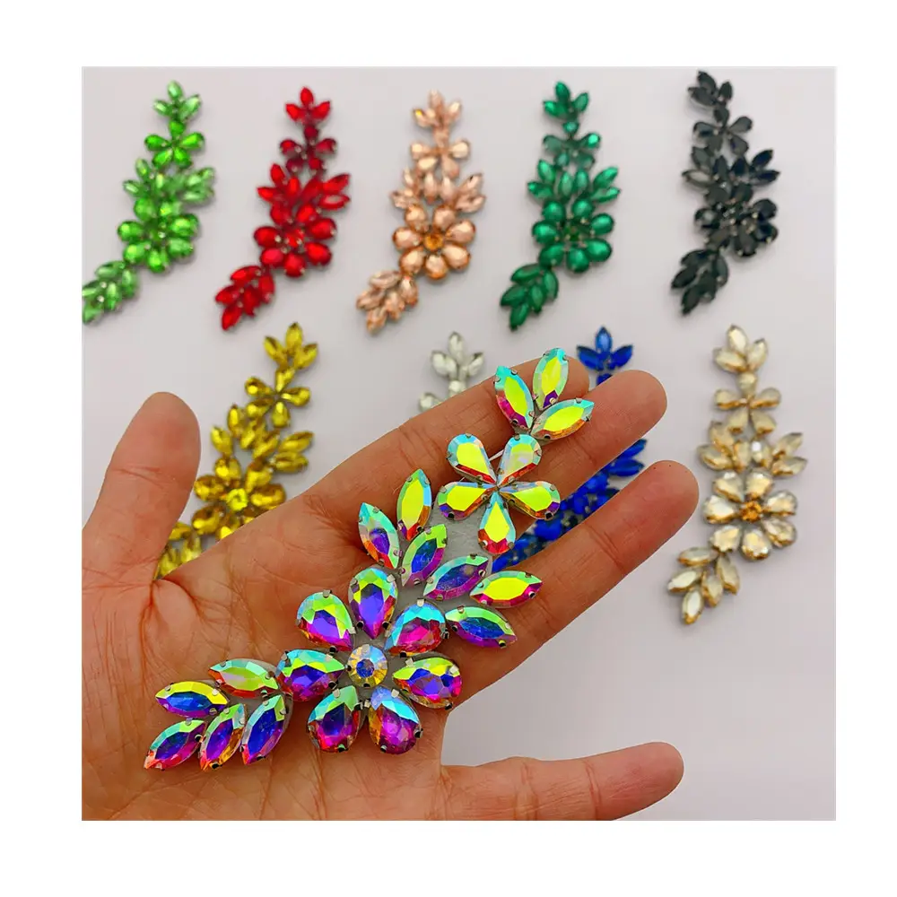 Commercio all'ingrosso nuovo fiore di strass fatto a mano design 3D cucire su Applique phoenix patch per la decorazione dei vestiti