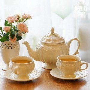 一套2个复古英国压花复古宫廷风格陶瓷咖啡杯茶碟派对下午茶壶水壶套装 - Product Image 2
