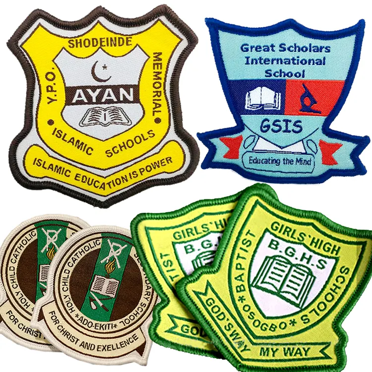 Vestiti personalizzati Logo lettera ricama toppe distintivi da ricamo bastone di ferro su tessuto ricamo uniforme scolastica distintivo nome