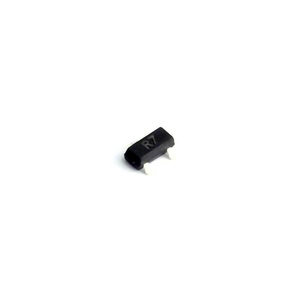 Entegre devre HYG032N08NS1B6 TO-263-6L akıllı güç IGBT Darlington dijital transistör üç seviyeli tristör