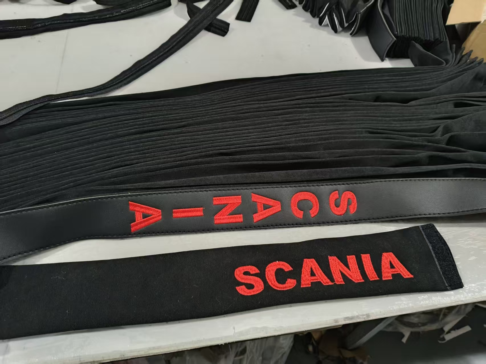 Black red logo volvo