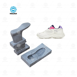 什么是 PVC TPR 底鞋模铝鞋类模具便宜运动鞋制作在中国