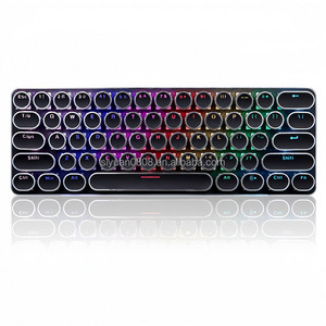 Punk Retro portátil 61 teclas Punk Keycap Teclado mecánico RGB Teclado de juego retroiluminado con función de bloqueo Win para jugadores - Product Image 2