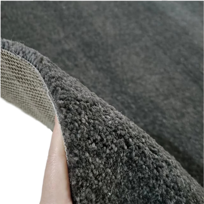 Gris foncé