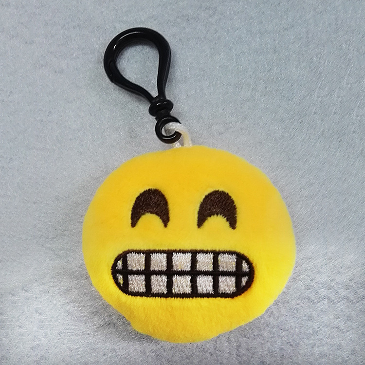 Dientes al descubierto.- 6cm