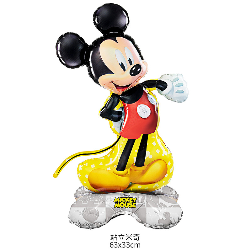 Mickey debout